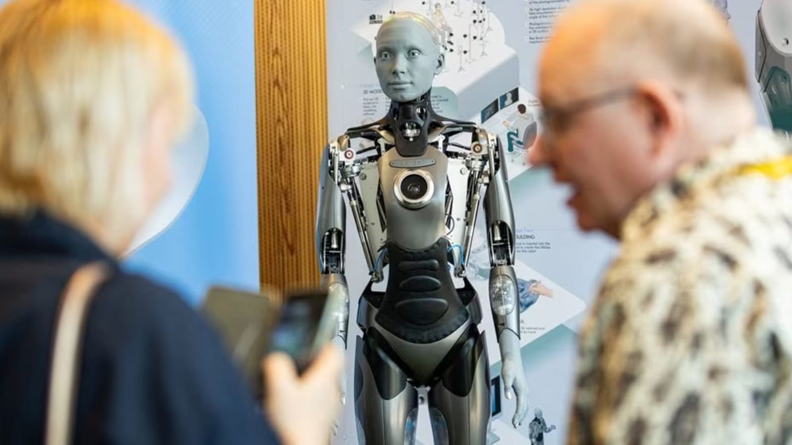 Besides the sports-focused Ultra model, which can reach a top speed of 12 kph (7.56 mph), the centre also displayed other protypes that showed it was working on robots that can complete mundane tasks.