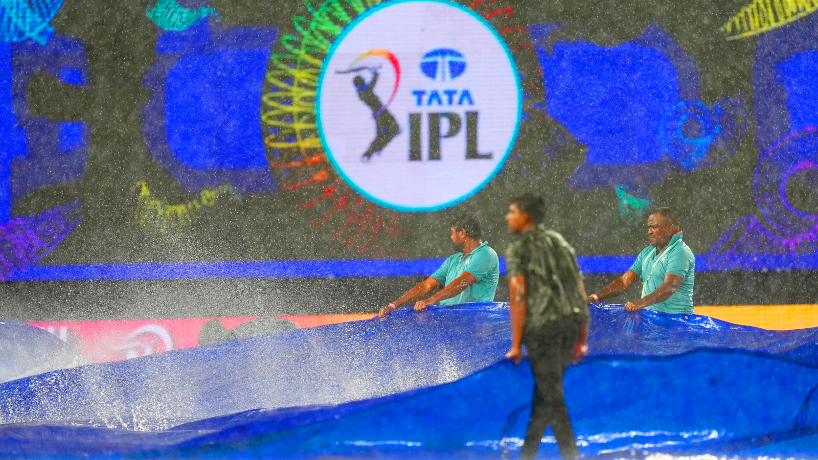 SRH vs DC interrupted by heavy rain in Hyderabad, Delhi Capitals’ playoffs dreams hanging in balance