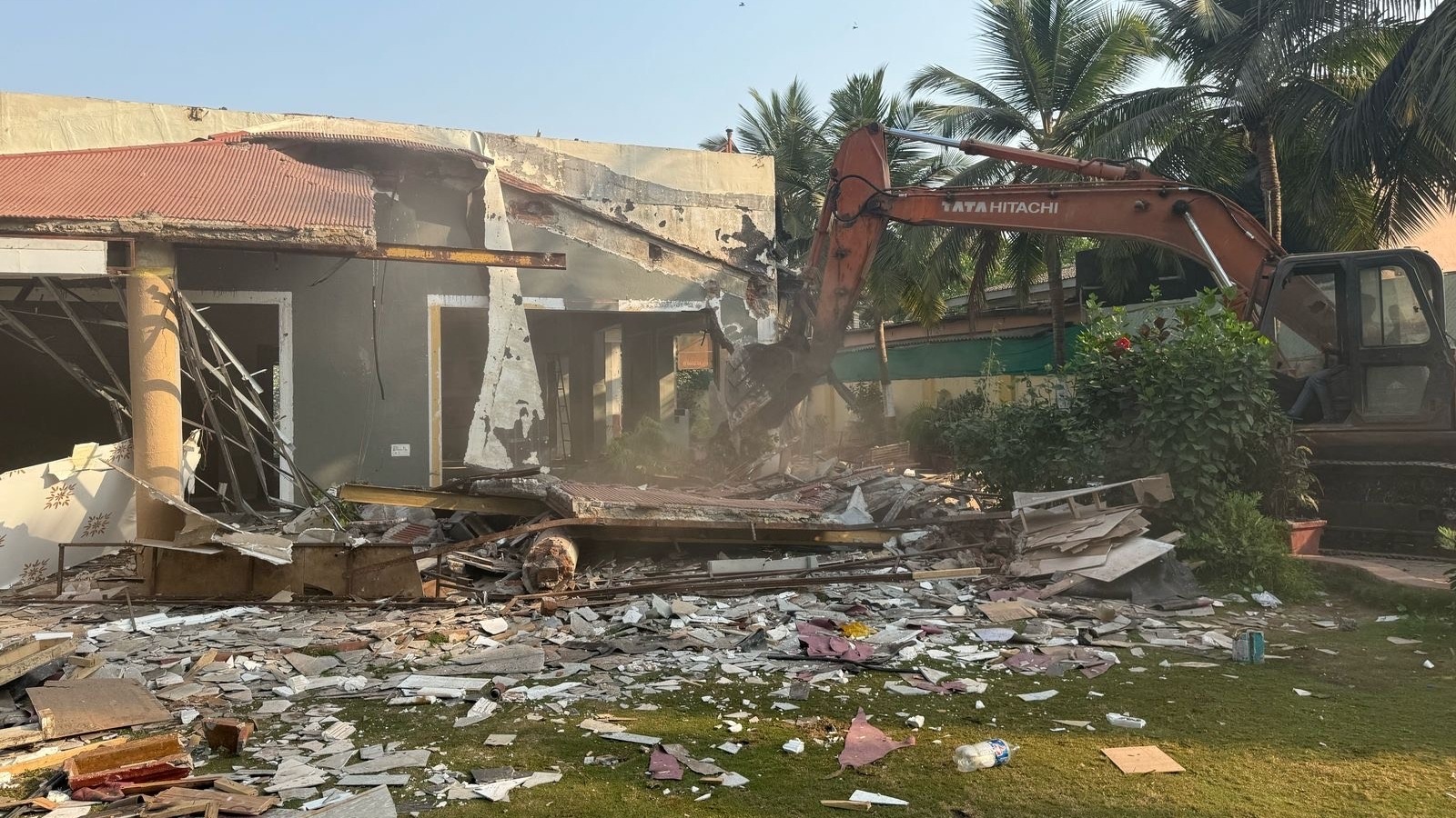 Behind action on Madh Island’s illegal bungalows, driver who turned to RTI