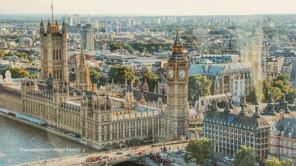 According to the Office for National Statistics, the number of vacancies in the UK dropped by 42,000 in the quarter, to 761,000 in February to April 2025 (Representative image/Pexels)