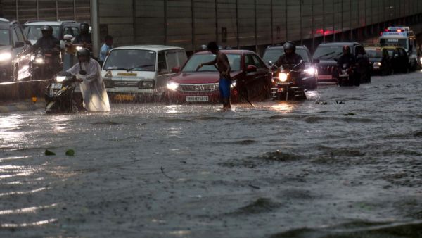 Water-logging-mumbai-rains