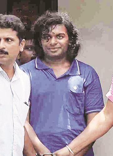 On the night of April 8, Cadell set the bodies of his father, mother and sister on fire. However, the fire got out of control and he fled, going all the way to Chennai, almost 800 km away.