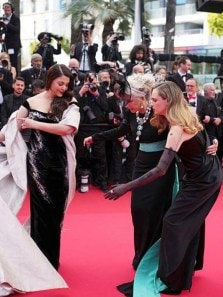 Aishwarya Rai narrowly escapes a wardrobe malfunction at Cannes red carpet