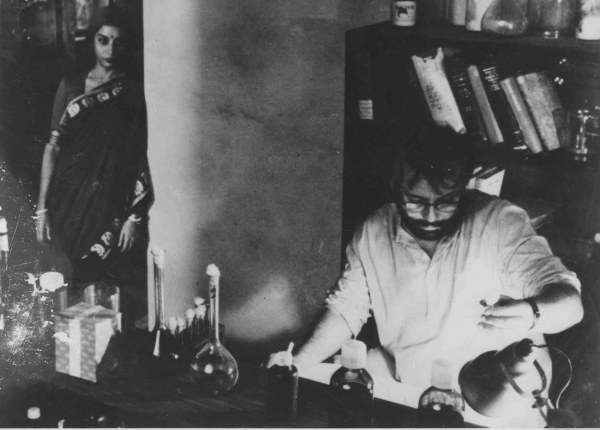Shabana Azmi and Pankaj Kapoor in Ek Doctor Ki Maut. (Express Archive)
