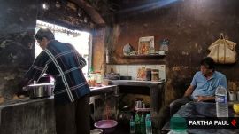 .More than hundred years old tea shop located opposite Chatra Kali Babu Crematorium in Serampore where customer brew their own tea, serve themselves, and leave the money behind.Photo by Sharadiya Mitra.Srerampur.28.05.25