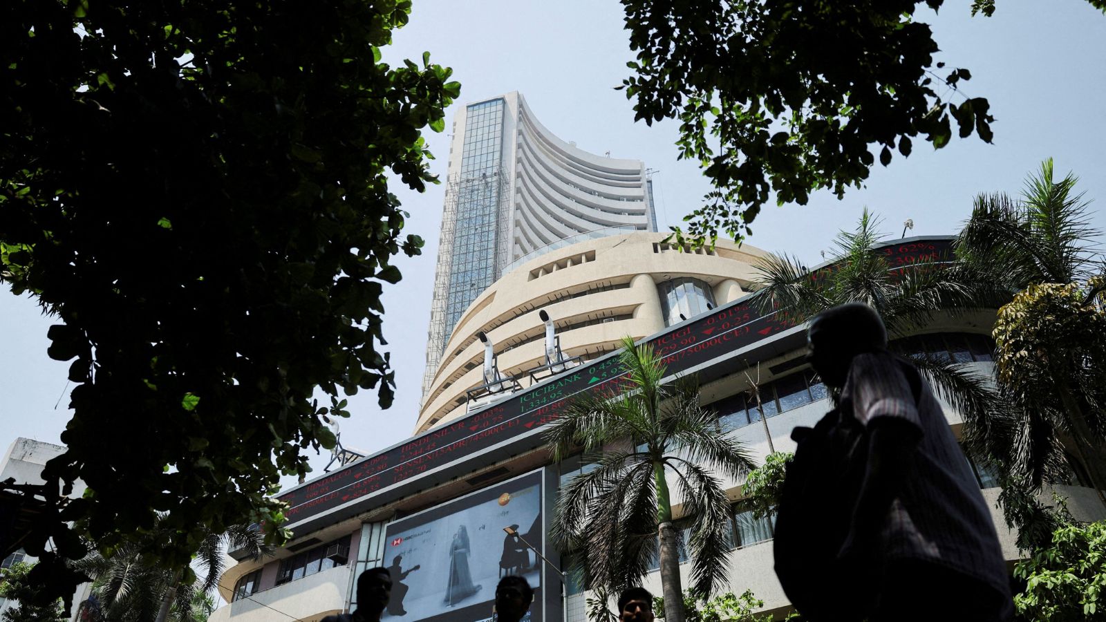 India-Pakistan tension: Markets down slightly, investors remain calmly optimistic