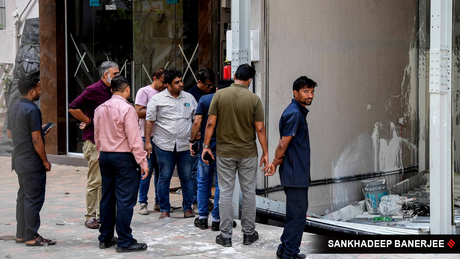 One dies, another injured after car parking lift collapsed in Borivali