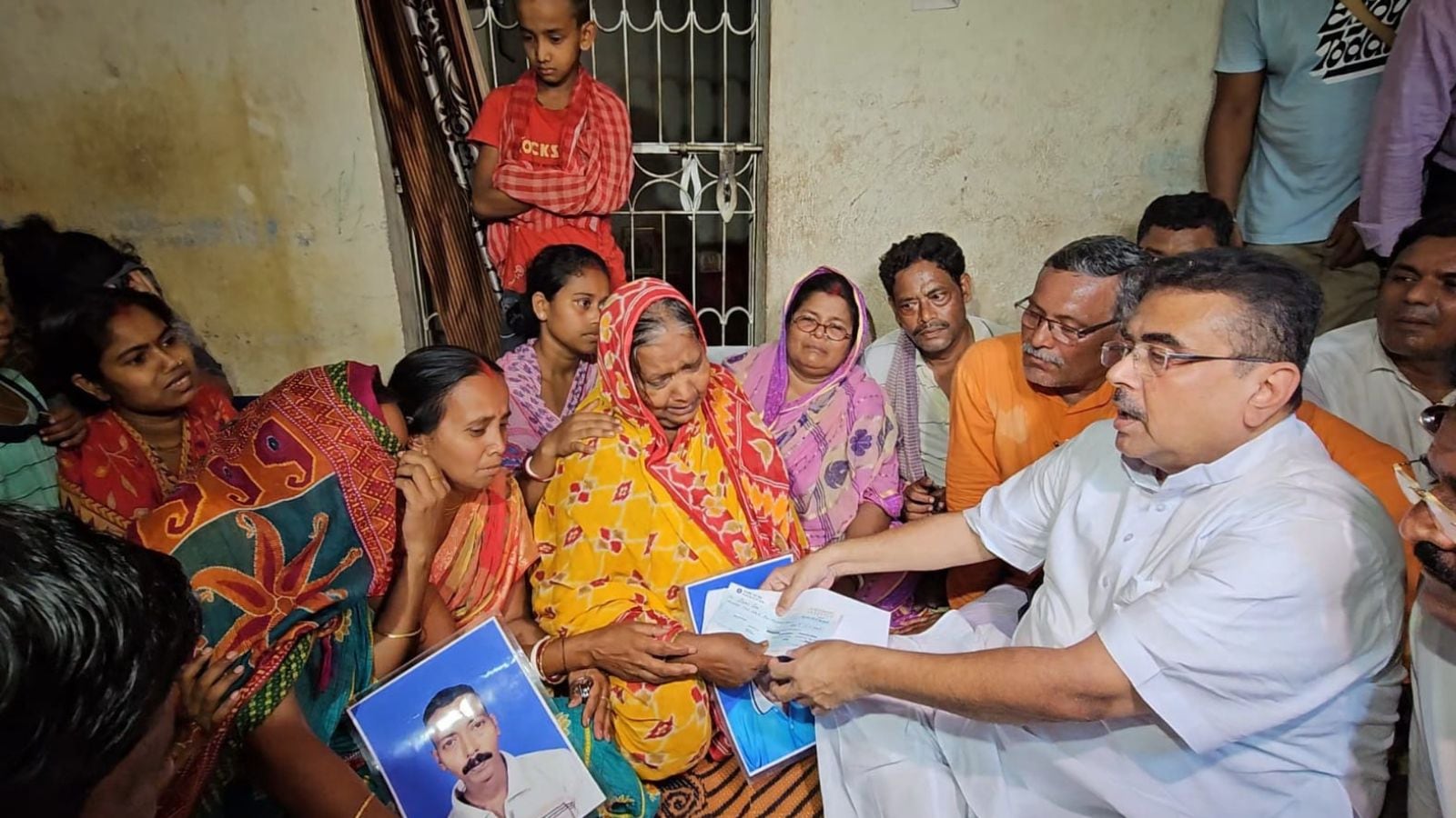 Violence-hit Murshidabad family alleges police intimidation, writes to CJI, Bengal Governor