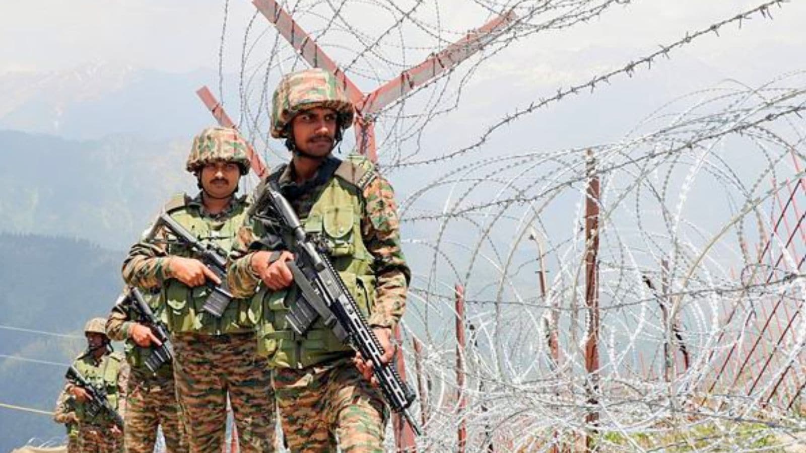 terror Poonch, May 21 (ANI): Army personnel keep vigil as they patrol the area along Line of Control, in Poonch on Tuesday. (ANI Photo)