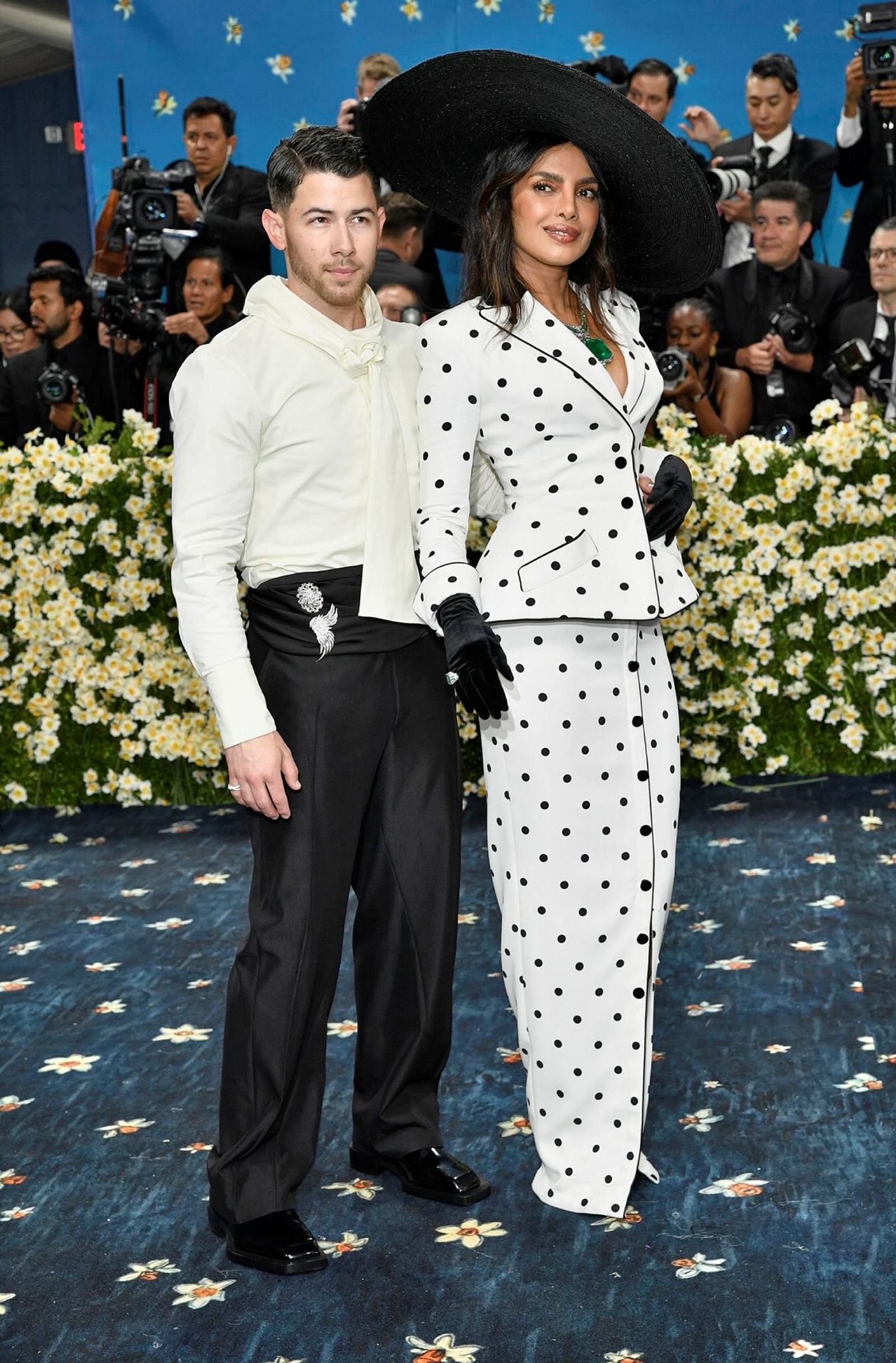 priyanka chopra met gala nick jonas