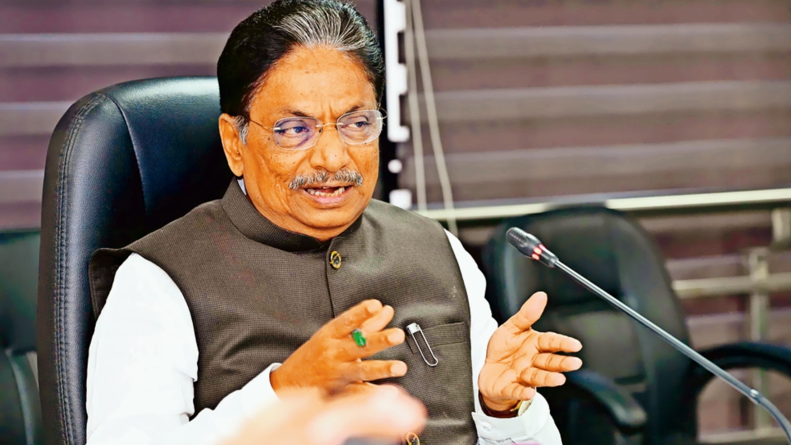 hearing devices, free hearing devices, free hearing devices replacement, free replacement of hearing devices, Ahmedabad news, Gujarat news, Indian express, current affairs