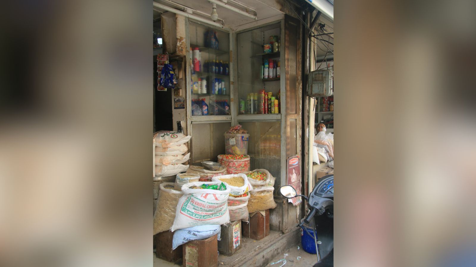 Suicide shop owner chips kolkata