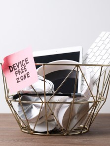 Easy tips to start digital detox and reduce phone dependency