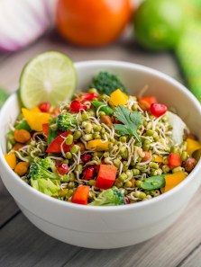 Nutritious sprout & veggie salad: Health benefits and precautions