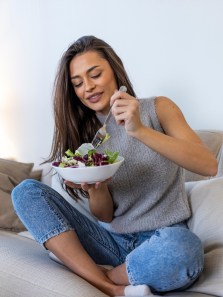 Simple solutions for smelly breath after eating