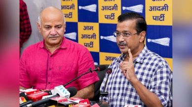 Former Delhi Chief Minister and AAP national convener Arvind Kejriwal with party leader Manish Sisodia addresses a press conference. (PTI Photo)