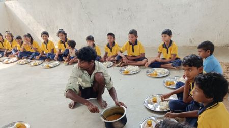 Kudiyam’s wife, Sumitra, appealed to the government to provide support to the family as he was the sole breadwinner.