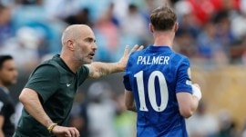 Chelsea manager Enzo Maresca with Cole Palmer during the FIFA Club World Cup 2025 match vs Benfica. (AP)
