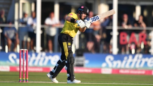 Gloucestershire openers D'Arcy Short and Miles Hammond got off the pitch due to sunlight hitting them on eyes (Gloucestershire Cricket)