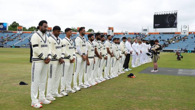 India vs england black armbands