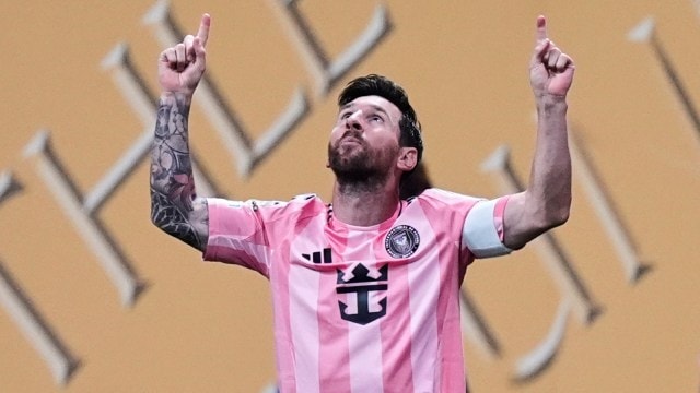 ليونيل ميسي بعد تسجيل هدف إنتر ميلان الثاني ضد بورتو خلال مباراة كأس العالم في النادي. (AP)