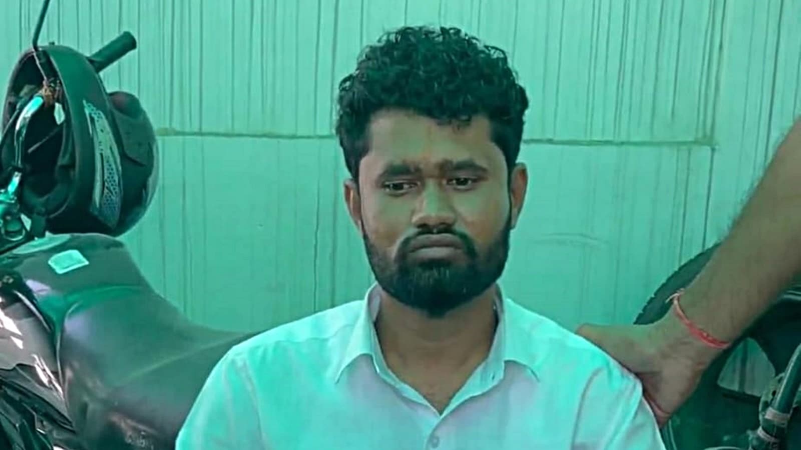 Teacher Chandrakant Vaishnav, bribe Education Minister, jaipur news, indian express