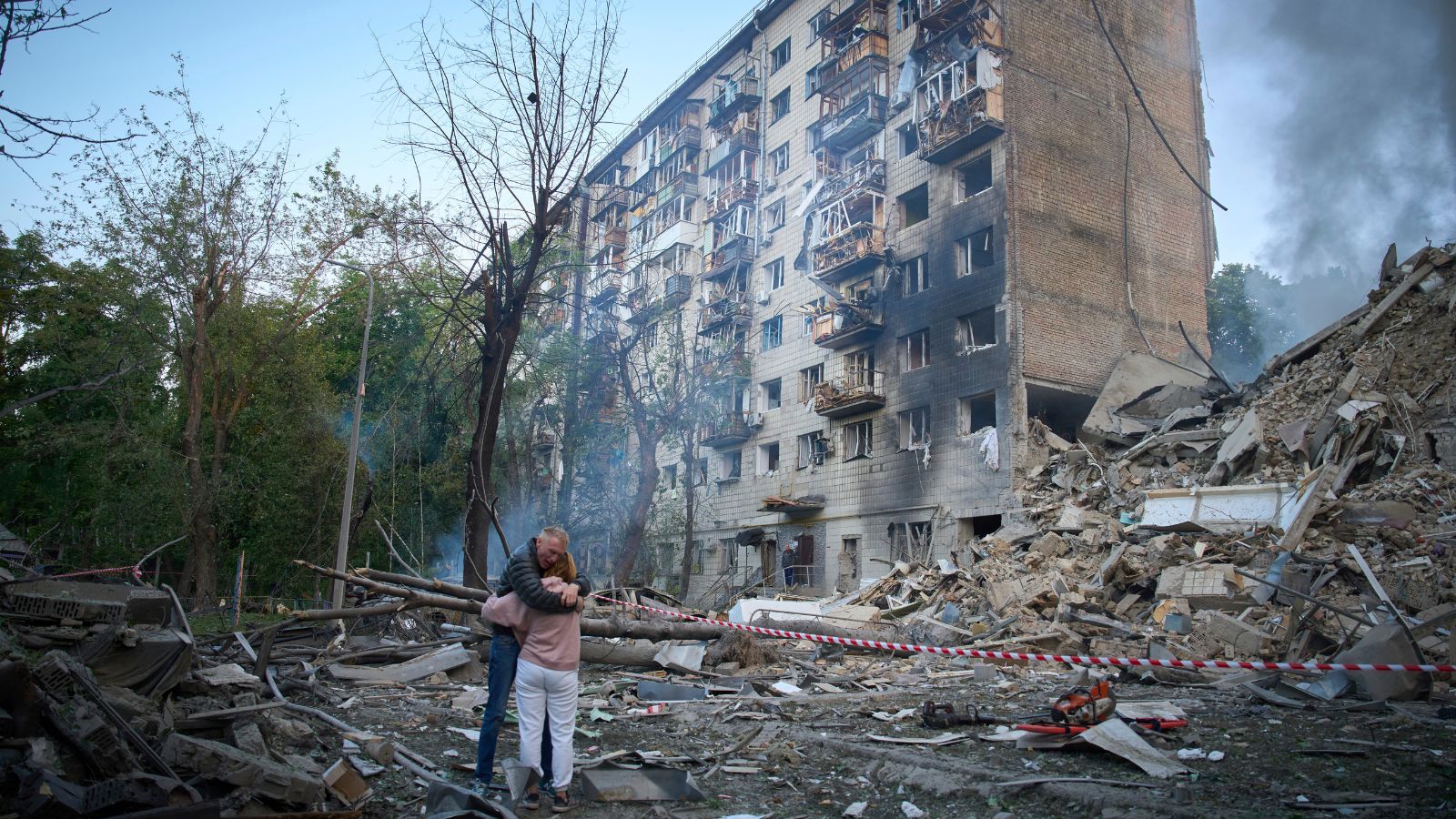 Overnight Russian attack on Kyiv kills 15 and injures 156 | World News ...