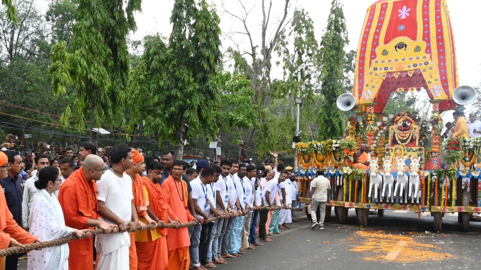 Jagannath Dham temple in Digha | Mamata inaugurates first Rath Yatra, sweeps path, pulls chariots: ‘Soul-stirring experience’