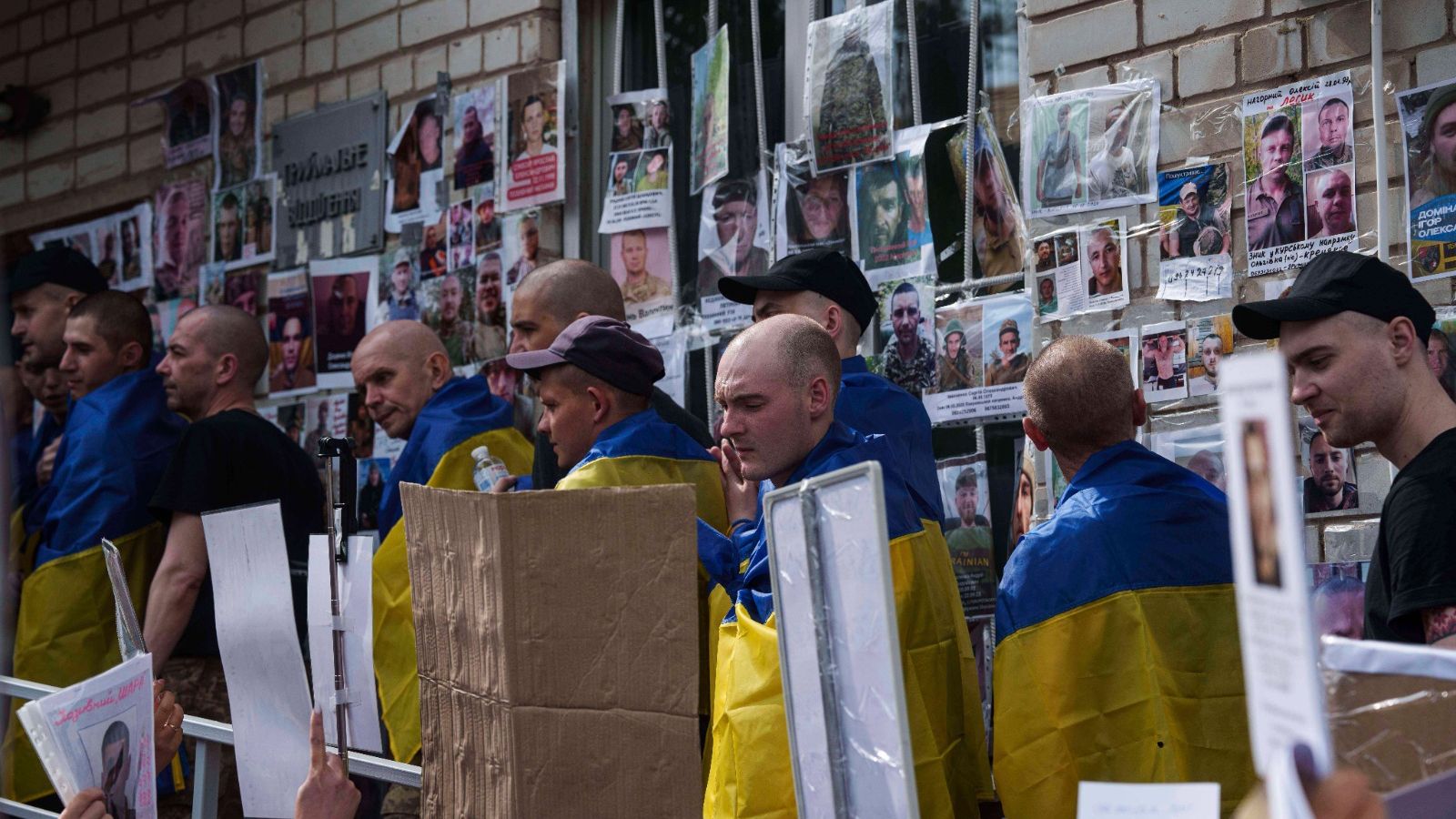 Russia Returns Bodies of Over 6,000 Ukrainian Soldiers