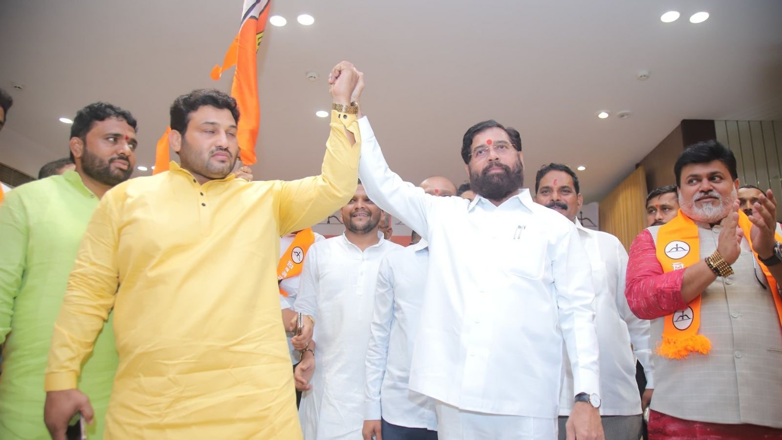 Setback for Sena (UBT) as ‘Kesari’ Chandrahar Patil joins Shiv Sena