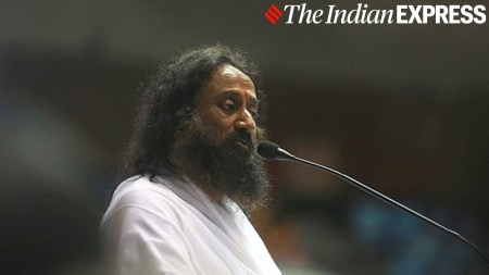 Why Sri Sri Ravi Shankar says your daily yoga practice must include meditation