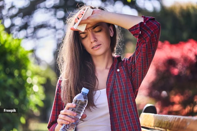 Physical stress can disrupt your hormonal balance and affect blood circulation, she adds, which in some individuals might lead to a heavier flow or intensified menstrual cramps. Dehydration may also thicken the blood slightly, making periods feel more clotted or heavier.