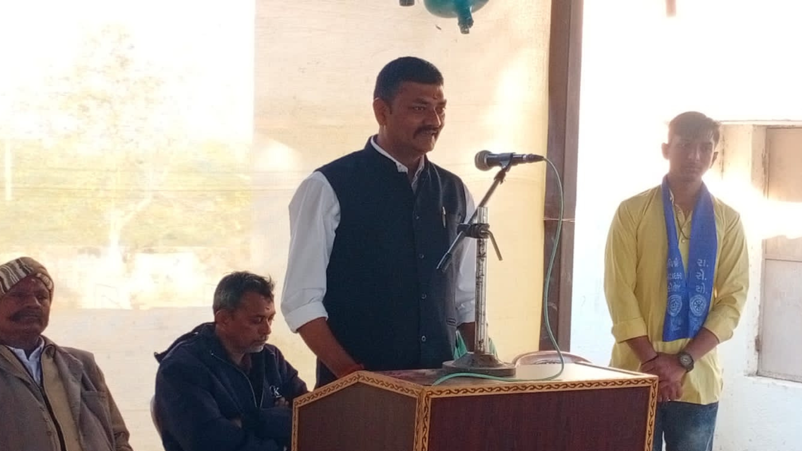 AAP Faces Blow in Gujarat After Botad MLA's Resignation