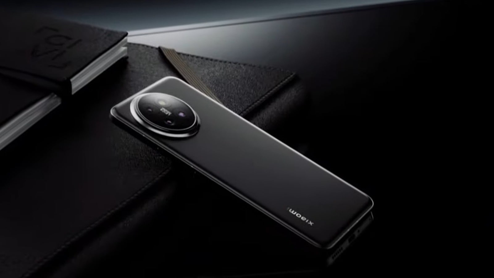 Xiaomi 14 Civi has Leica tuned cameras.