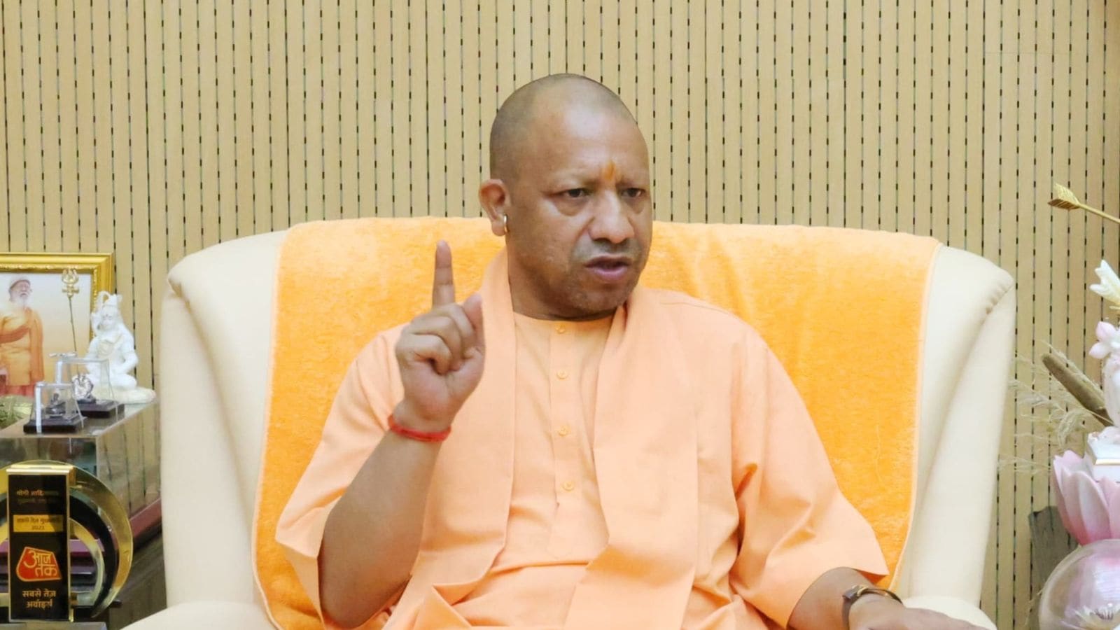 Yogi in Varanasi ahead of CMs’ Central Zonal Council meet
