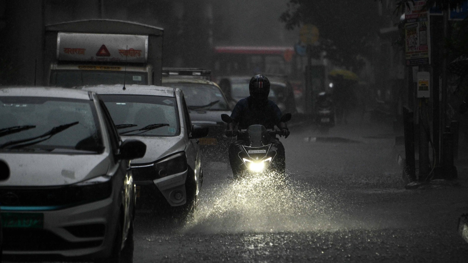 Monsoon to arrive in Bengal in 2 days; IMD issues orange alert for South Bengal on June 17, 18