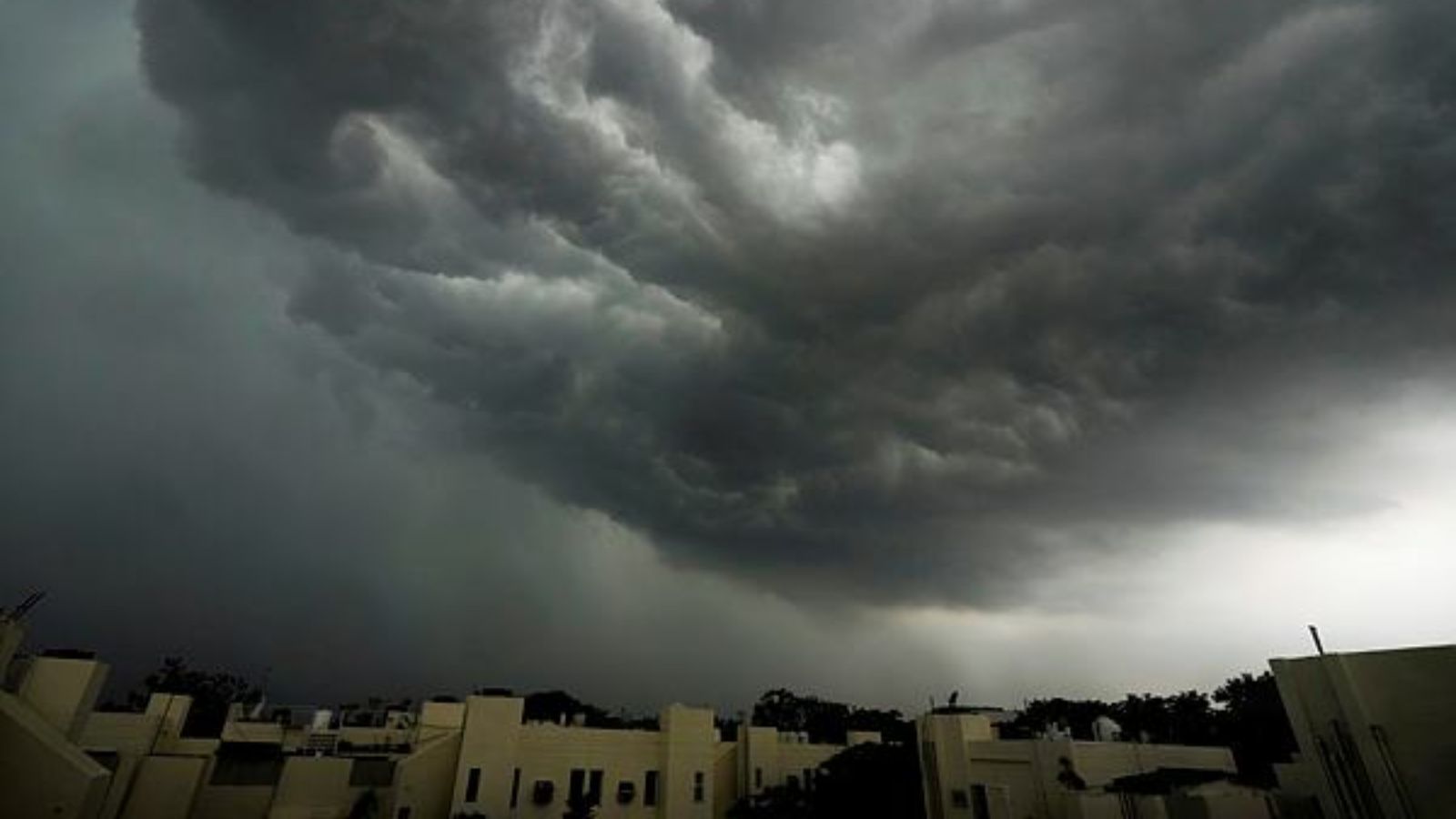 Early Monsoon Brings Heavy Rain, Landslides, and Alerts Across India