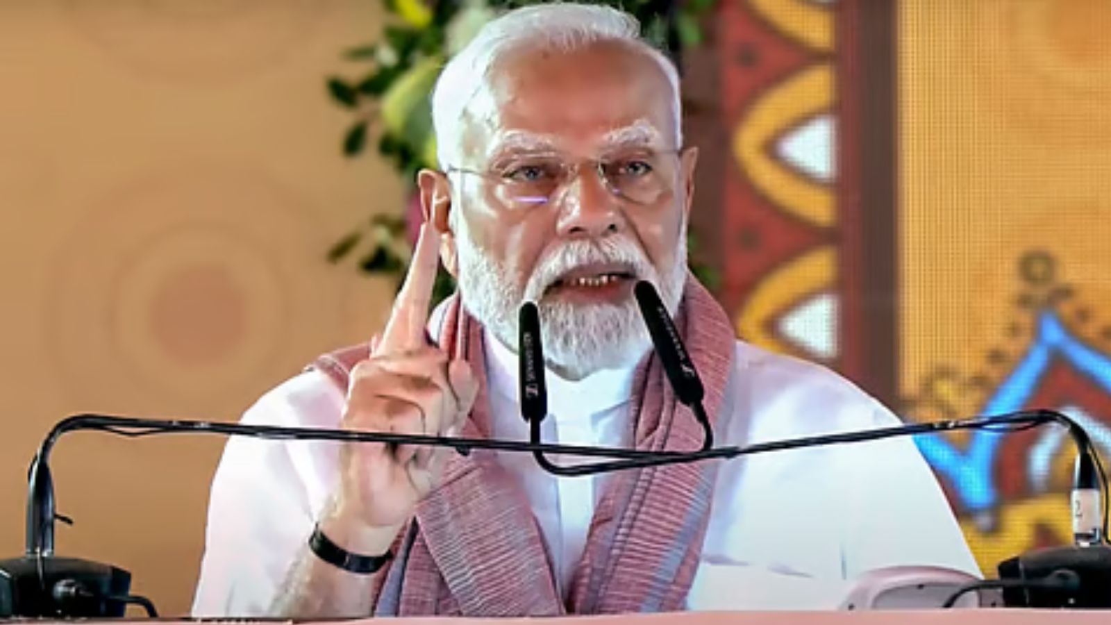 The Prime Minister will also inaugurate and lay foundation stones for several development projects, worth a total of Rs 9,145 crore, during his Siwan visit.