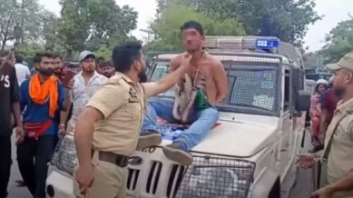 kashmir After the video of the parade went viral on social media and drew criticism against police for acting like a mob, Senior Superintendent of Police (SSP) Jammu Joginder Singh ordered a departmental inquiry into the incident.
