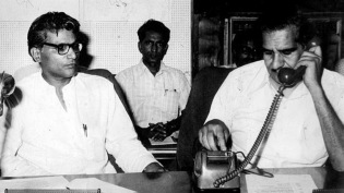 Political leader George Fernandes and journalist Kuldip Nayar (Express archive)