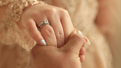 pune woman duped, matrimony portal, india n express