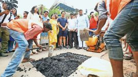 potholes, delhi potholes, delhi potholes repairs, Delhi Public Works Department, PWD, delhi news, India news, Indian express, current affairs