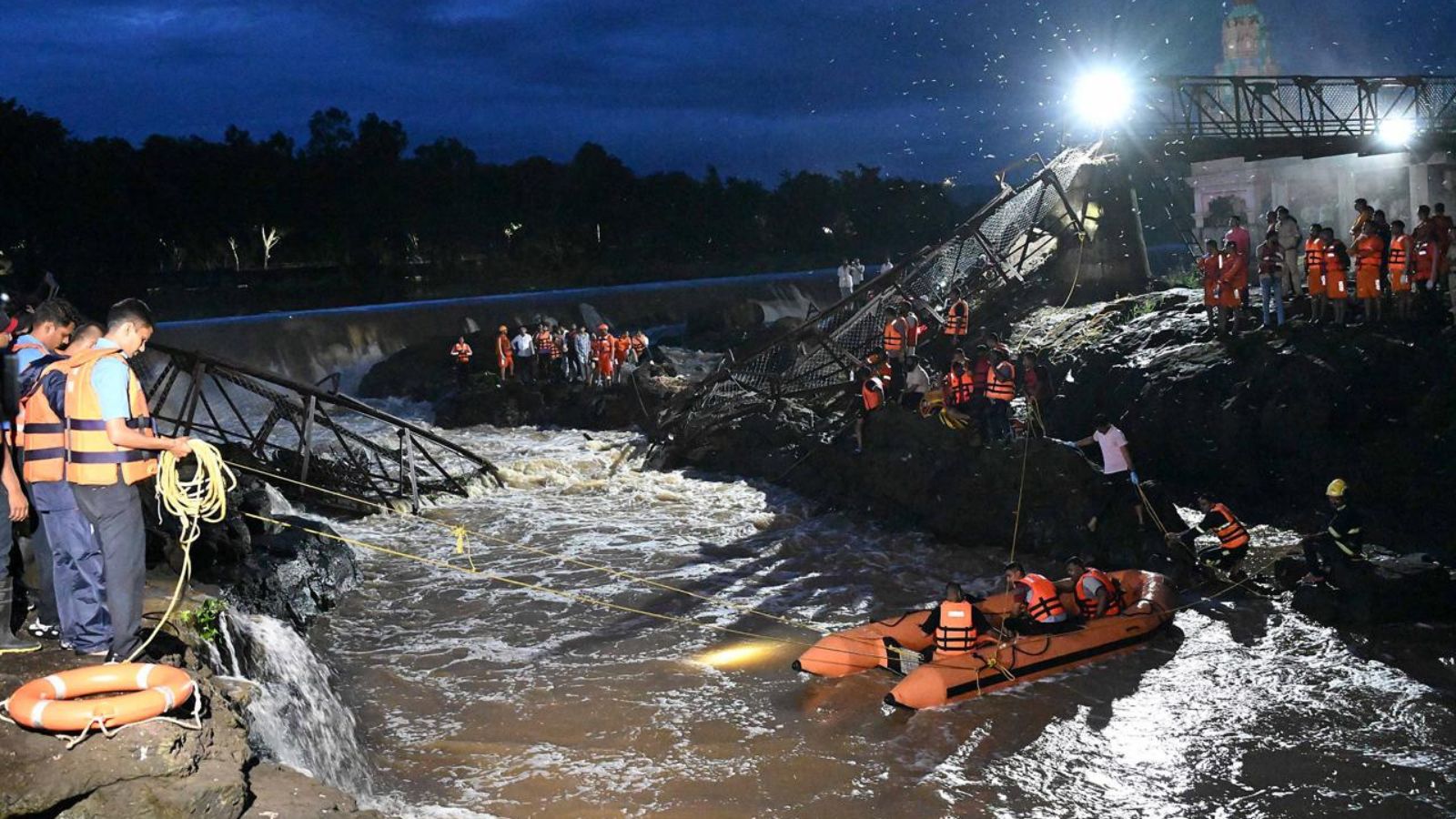 Pune bridge collapse
