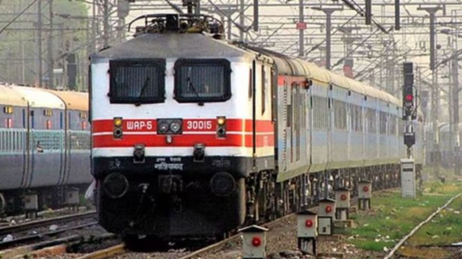RailOne app launched: From ticketing, PNR check to food on train ...