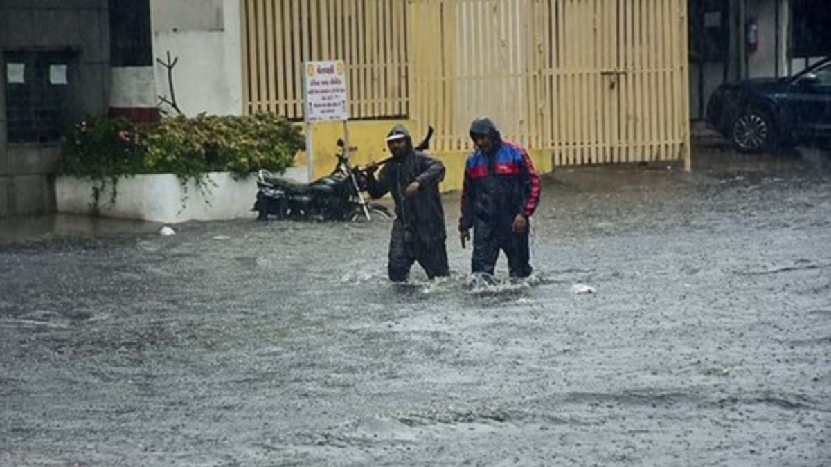 Gujarat: Rainfall brings down temperature by over 8°C below normal; orange  alert across state till July 5 | Ahmedabad News