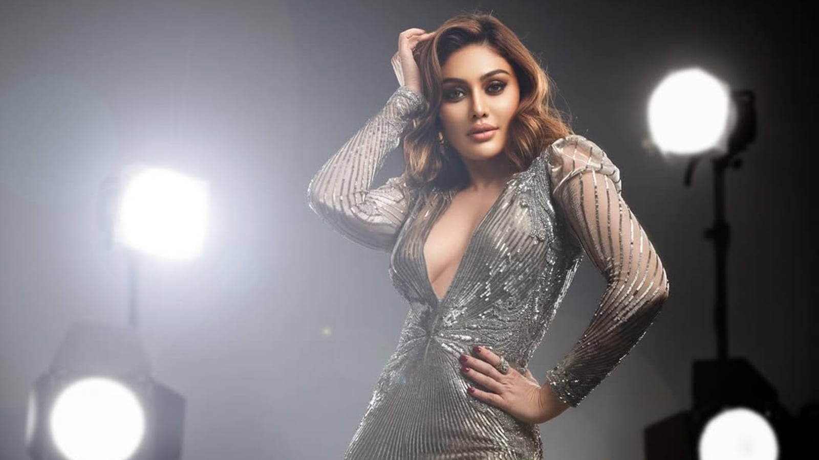 Shefali Jariwala Death News Live: Kaanta Laga girl dies at 42 | Know Cause  of Death, Reason, Tributes & Latest News Updates