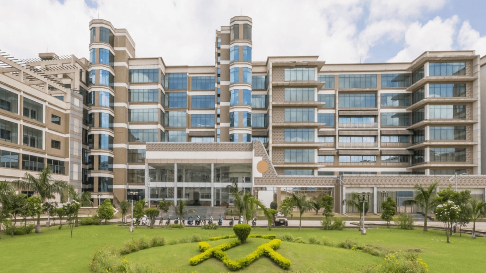 XLRI Jamshedpur launches two 1-year hybrid programmes in public policy, human resource management, applications open XLRI Jamshedpur launches two 1-year hybrid programmes in public policy, human resource management, applications open