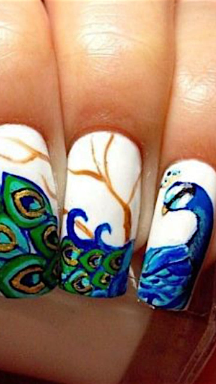 Holiday Nail Art Motif Trends