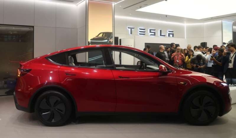 Tesla showroom mumbai