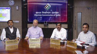 Owaisi meets poll panel, raises concerns over Bihar roll revision